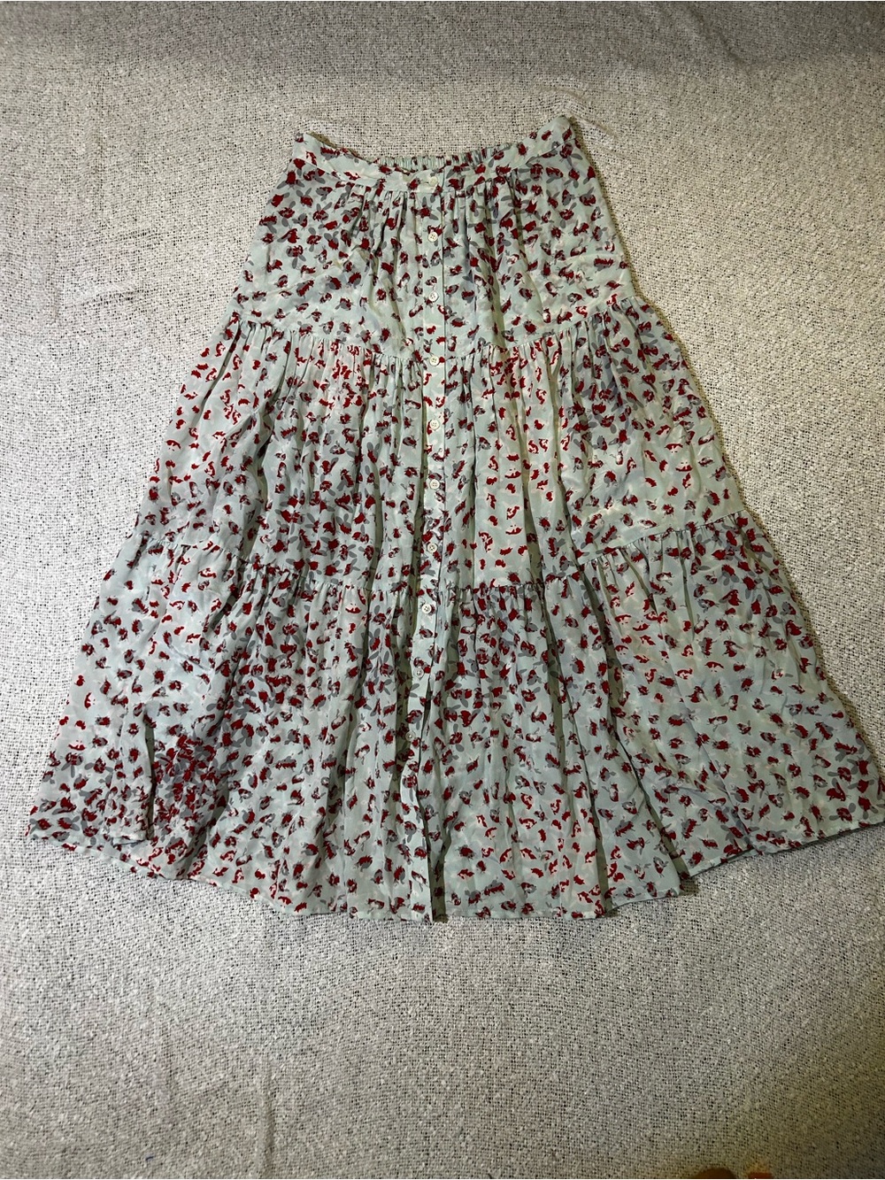 an an londree silk blue and red bee skirt size M